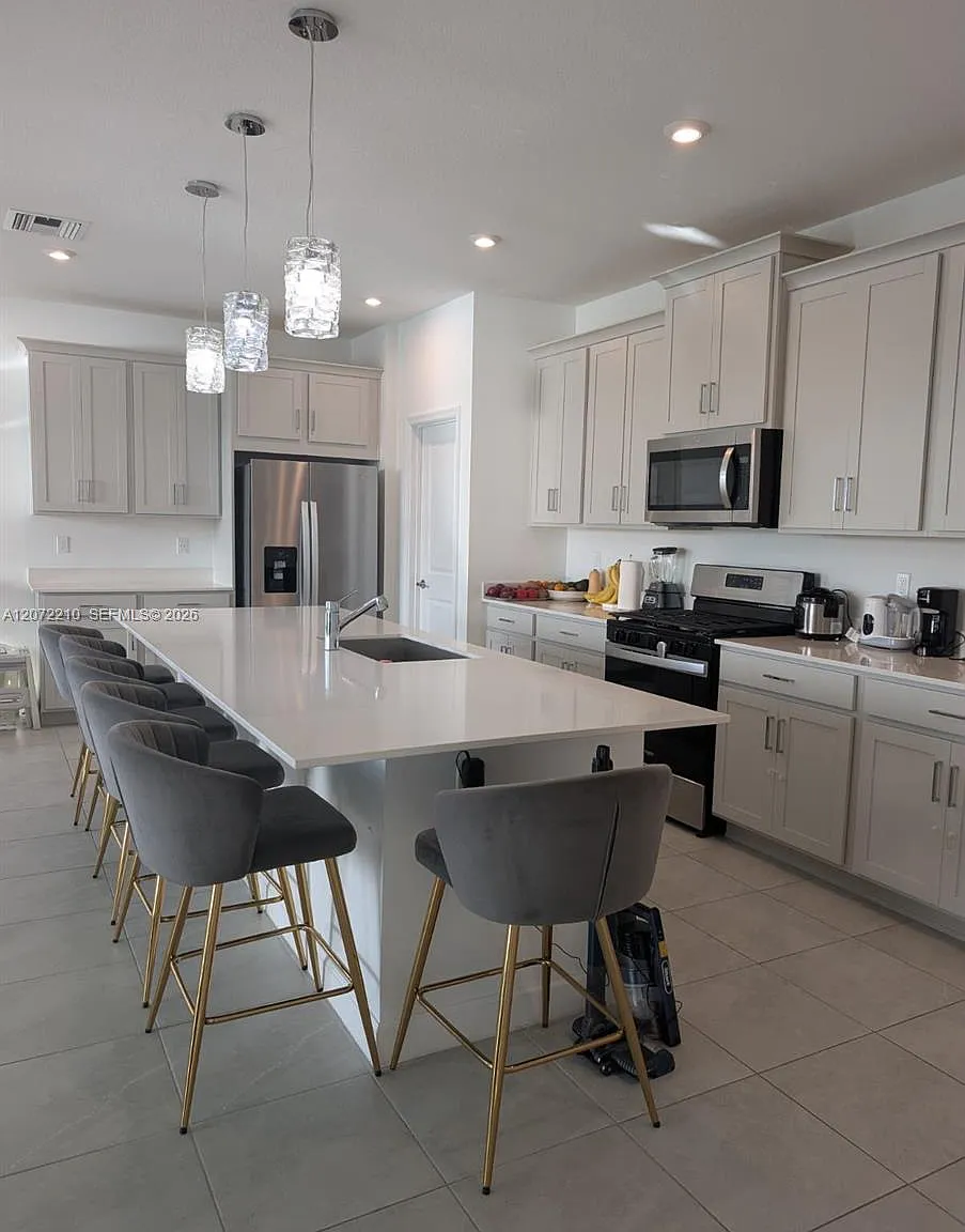 Cadence Phase Ii — Photo 3