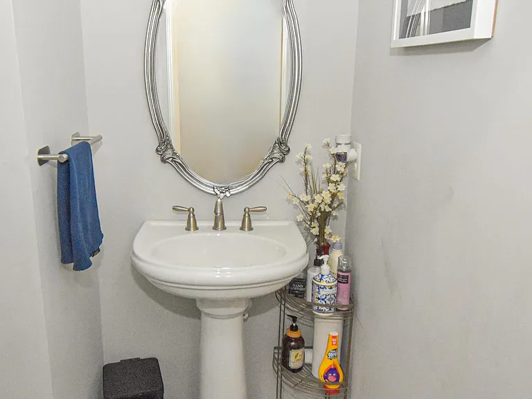 21268 Park Grove Ter — Photo 24
