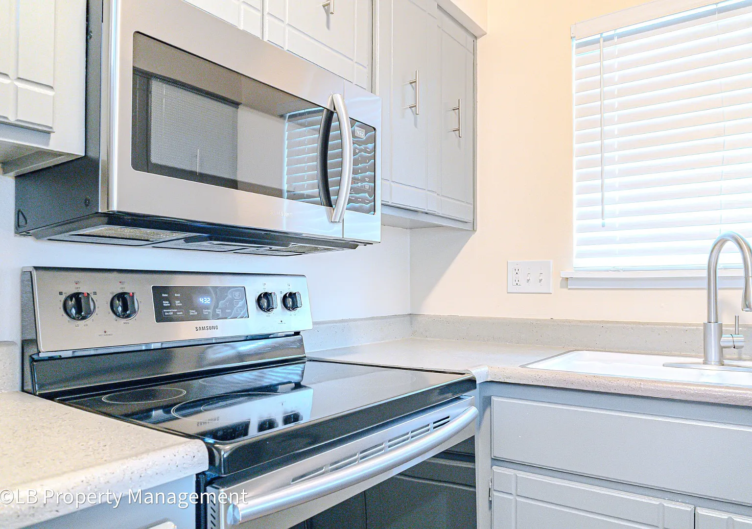 9255 E Lehigh Ave — Photo 4