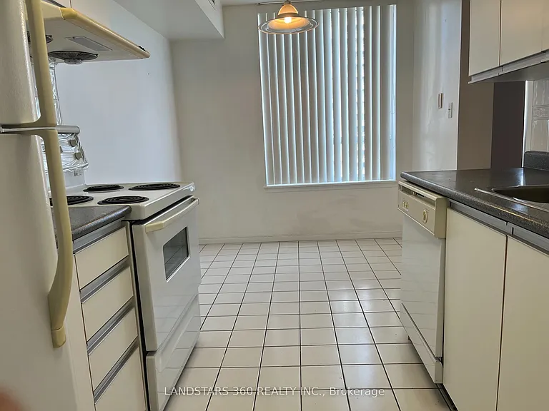 18 Hillcrest Ave #902 — Photo 10