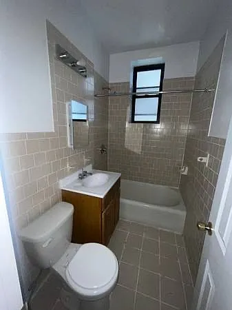 Briggs Ave — Photo 3