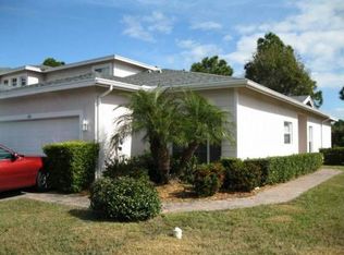 664 NE Bent Paddle Ln, Port Saint Lucie, FL 34983