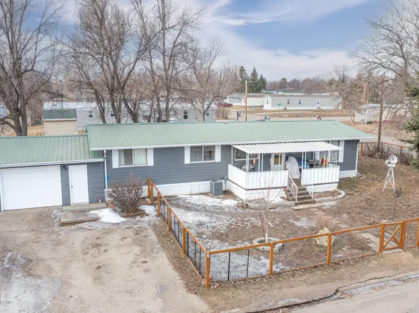 811 6th Ave W, Williston, ND 58801