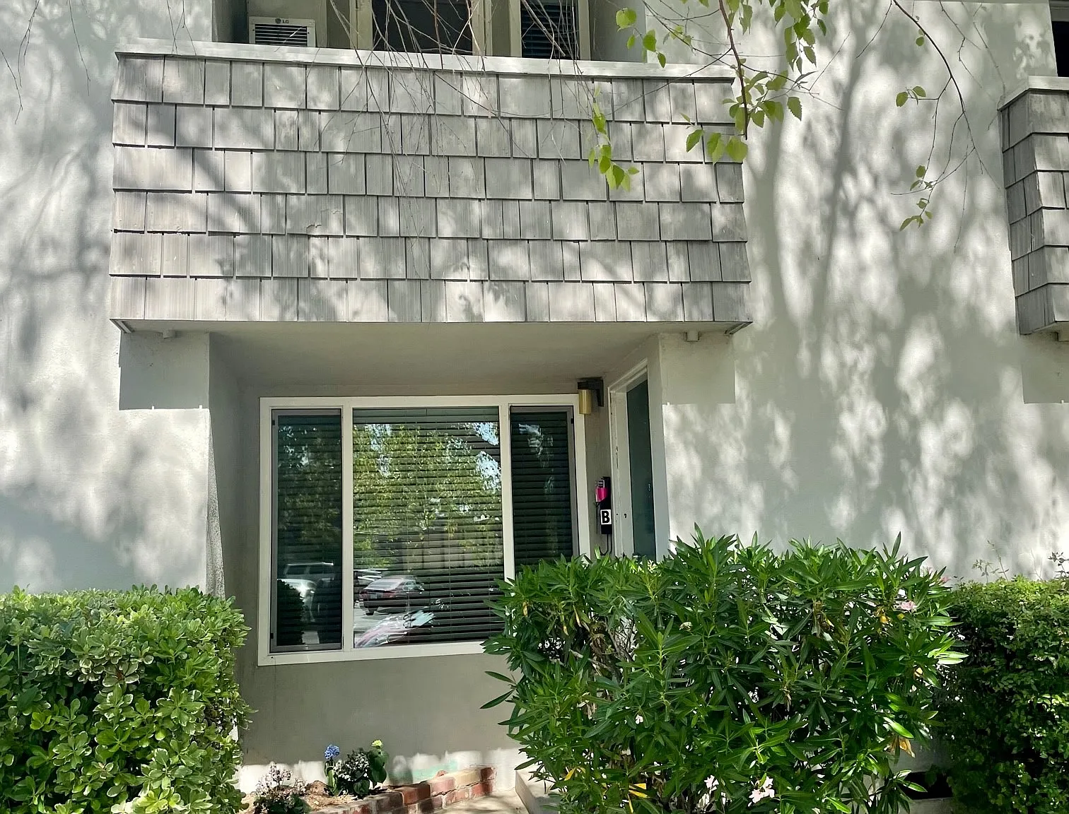 5496 Carlson Dr — Photo 4