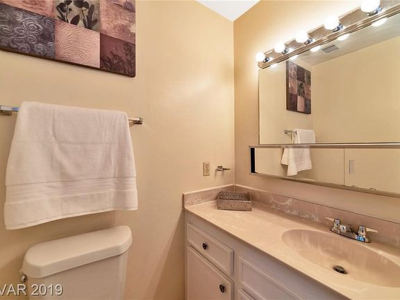 3rd image of 4301 E Harmon Ave