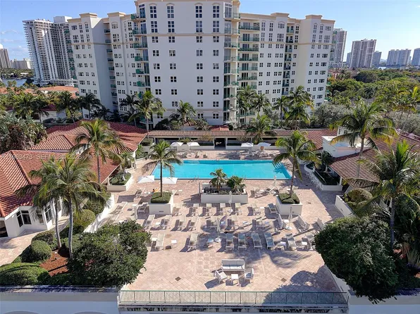 20000 Country Club Dr #716, Aventura, FL 33180