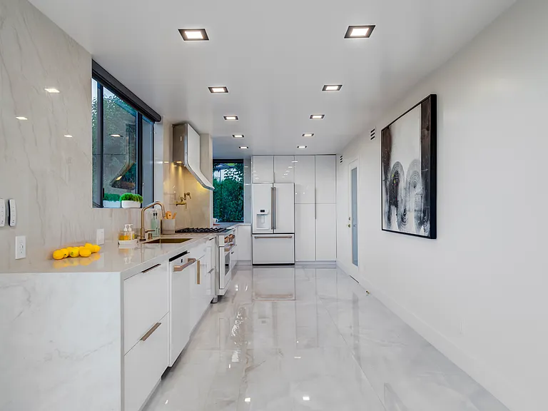 15125 Rayneta Dr — Photo 20