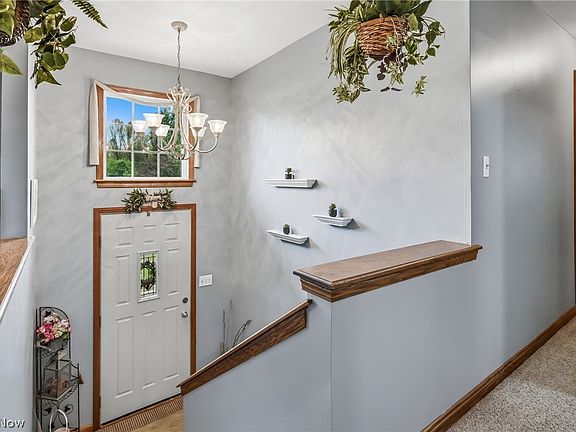 3rd image of 42866 Apples Way Dr