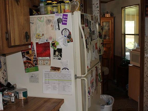 5th image of 3343 Royal Oak Dr W