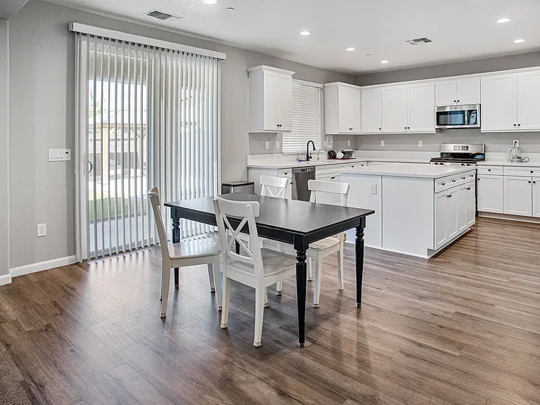 419 Daffodil Dr #2 — Photo 24
