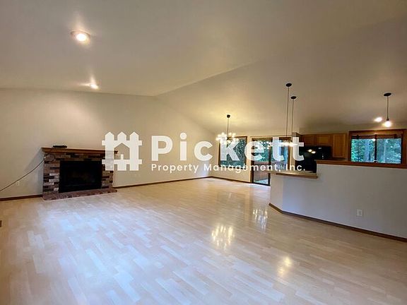 5th image of 12879 Westridge Dr NW