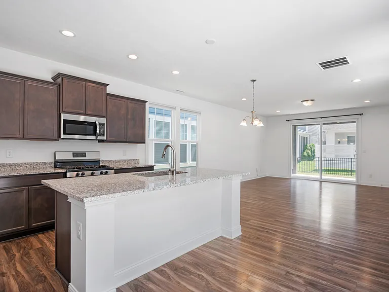 7003 Pickett Pl — Photo 7
