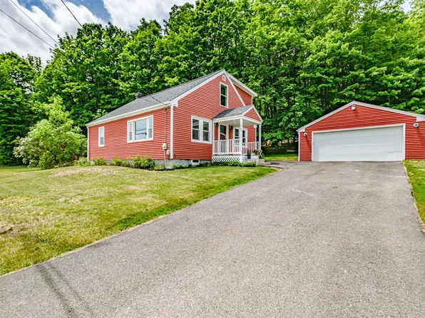 588 Blackstrap Rd, Falmouth, ME 04105