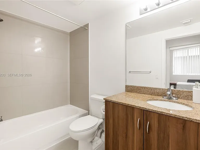 601 NE 23rd St #706 — Photo 14