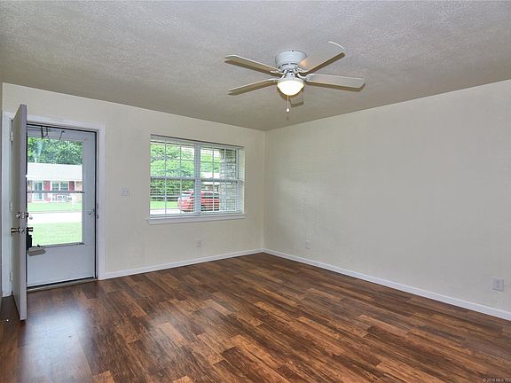 2nd image of 13721 S Glen Pl