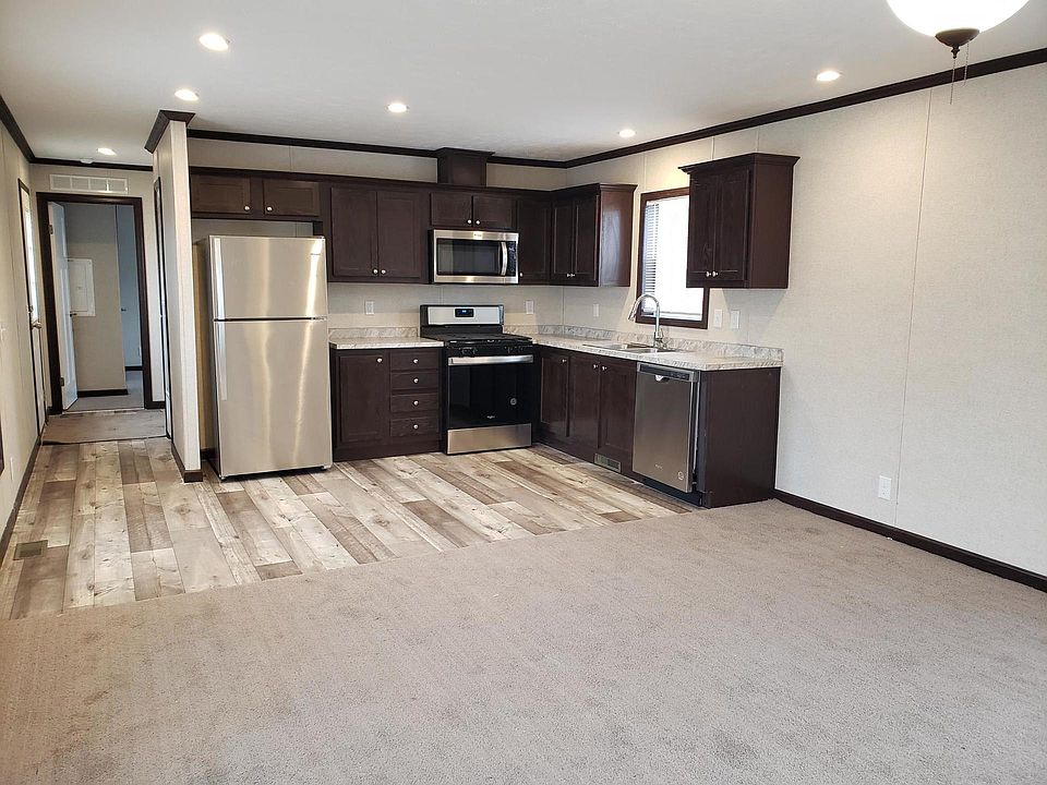 1st image of 1833 Everest Dr #139
