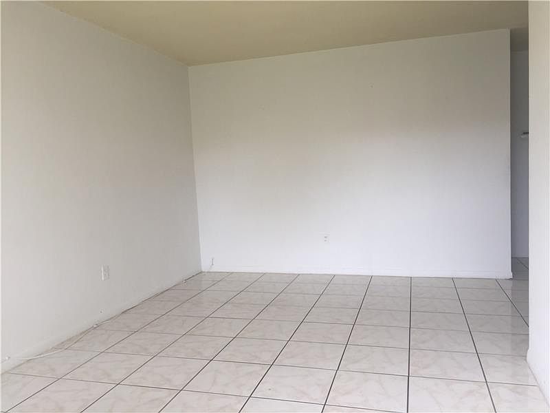 1st image of 2450 NE 188th St #2452