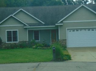 4307 Victoria Ct, Middleville, MI 49333