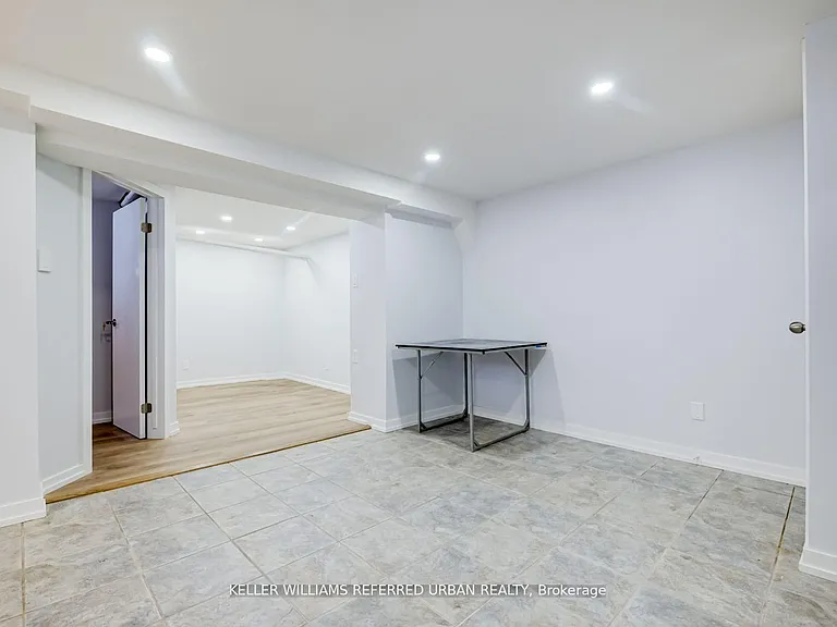 2556 Lake Shore Blvd W #LOWER — Photo 6