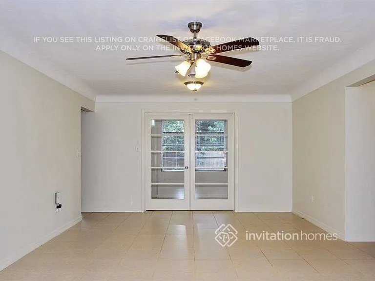 2449 Chandler Ave — Photo 5