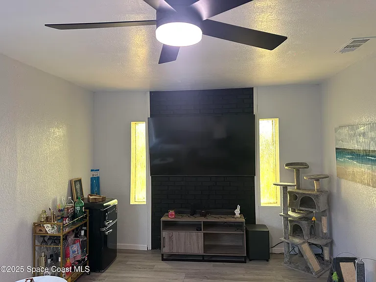 3782 Catalina Dr — Photo 8