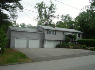 4 Robin Rd, Derry, NH 03038