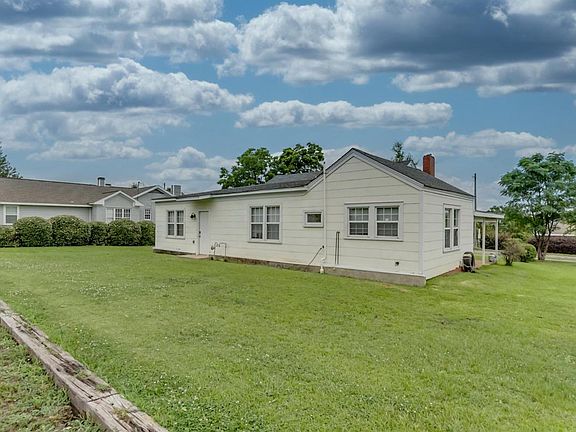 2nd image of 1720 Lake Ave #L