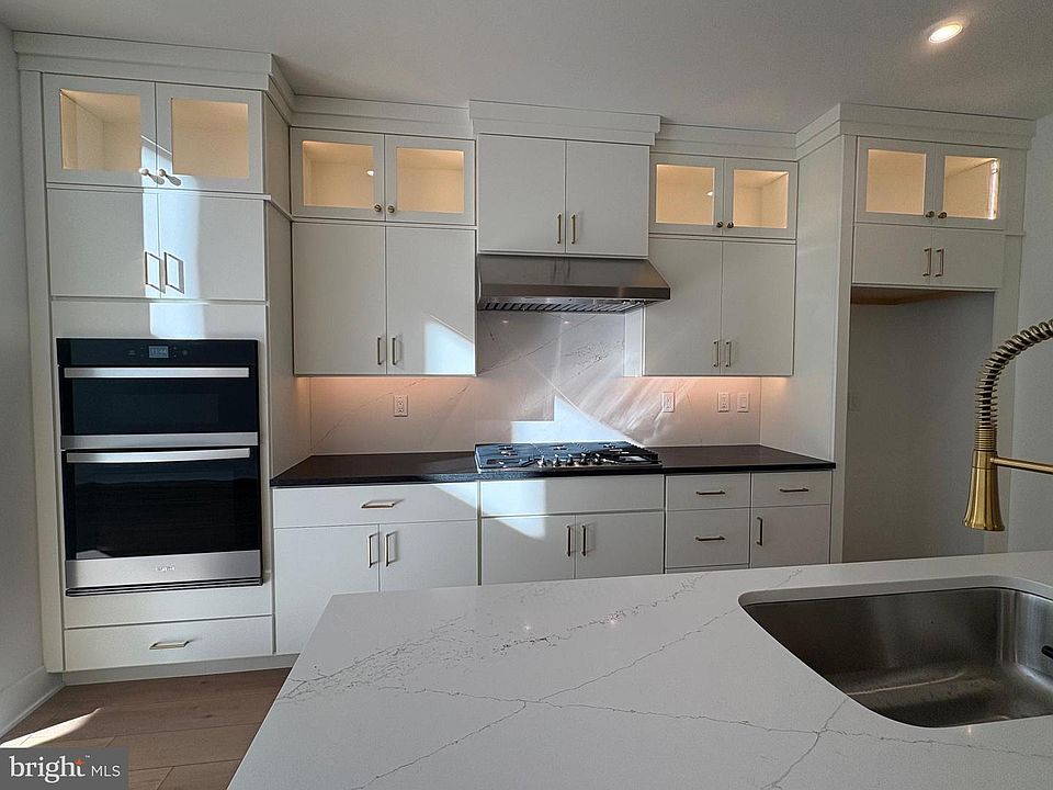 1st image of 8207 Donatello Dr #872
