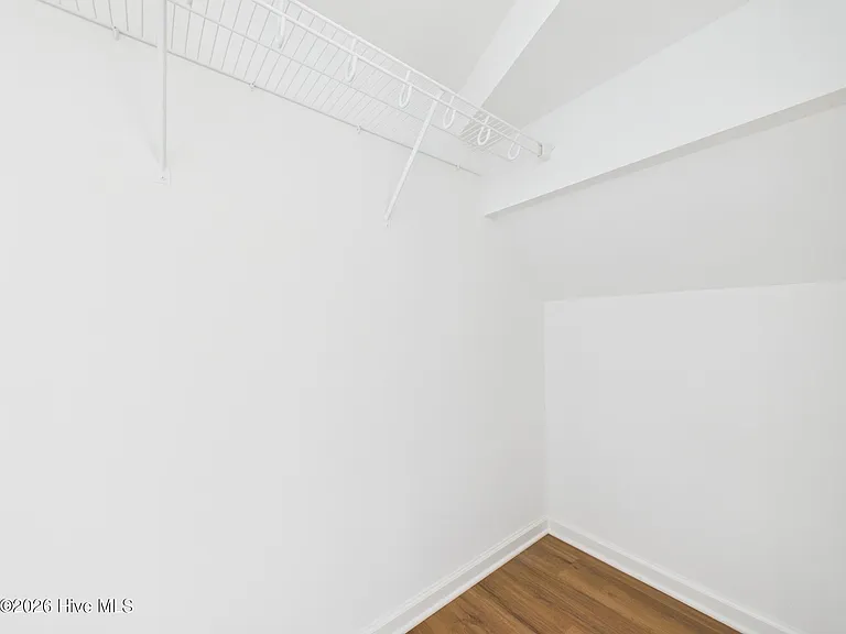 2111 Kudrow Ln — Photo 34