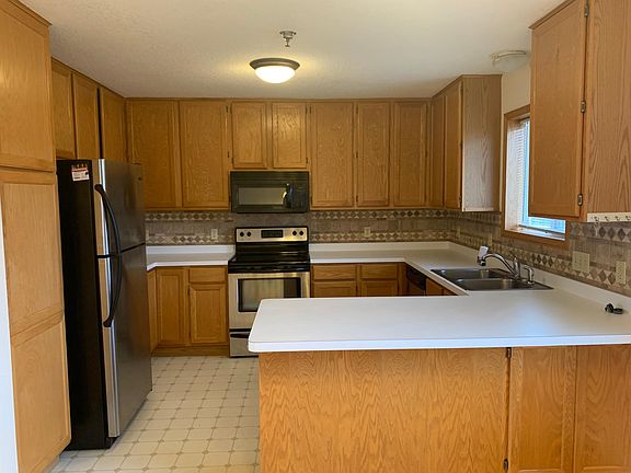 Kitchen

- Electric Stove/Oven
- Dishwasher
- Lots of cabinet space