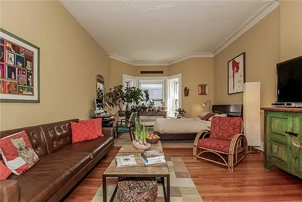 Sold by Avenue Sotheby's International Realty | media 17