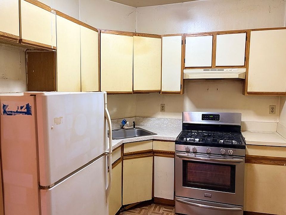 L&#39;Appartement DEUXIEME CLASSE - nakky【L’Appartement】Rib B/N Knit 644 New York Ave APT 2, Brooklyn, NY 11203 | Zillow