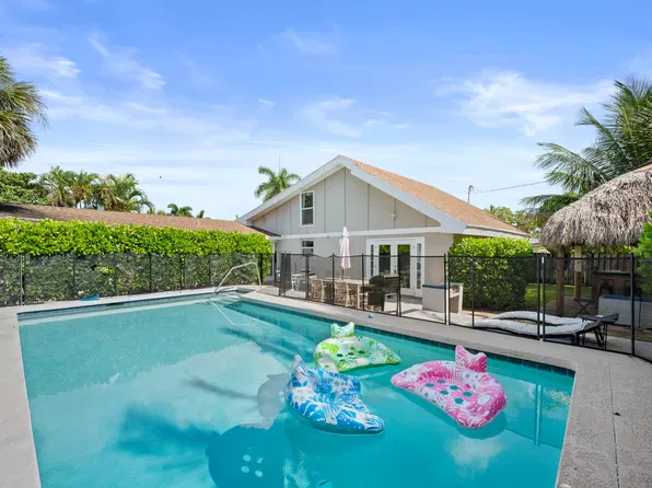 744 Tradewind Dr, North Palm Beach, FL 33408