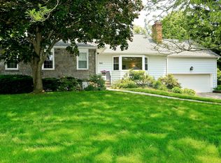 383 Heathcote Rd, Scarsdale, NY 10583