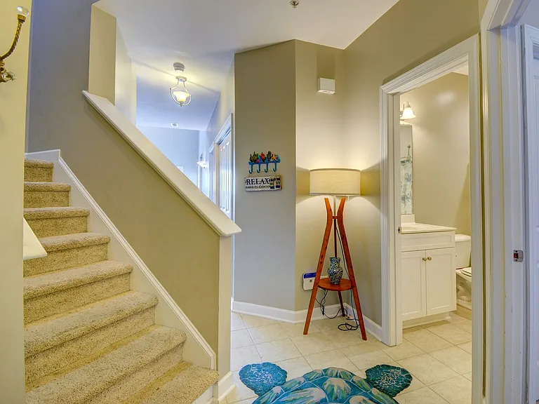 205 Summer Winds Pl — Photo 3