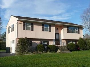 2 Roosevelt Ave, Florida, NY 10921