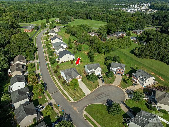 3rd image of 6001 Carson Springs Ct