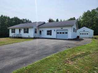 10 Prospect St, Searsport, ME 04974