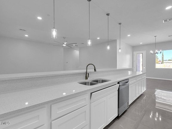 5th image of 351 Plaza Bonita Way