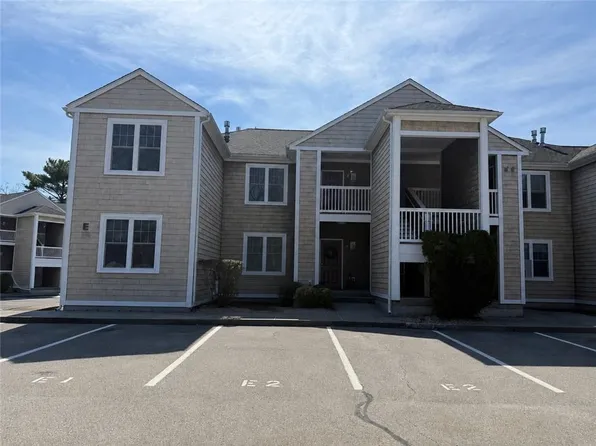 70 Turner St #E-1, Warwick, RI 02886