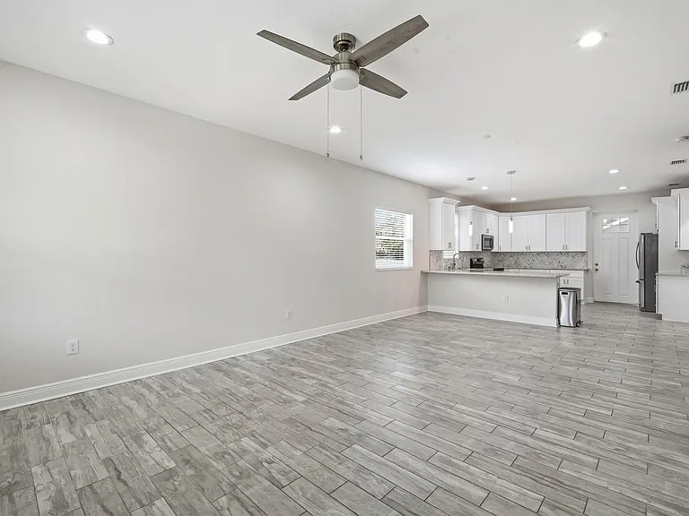 2904 Banza St — Photo 4