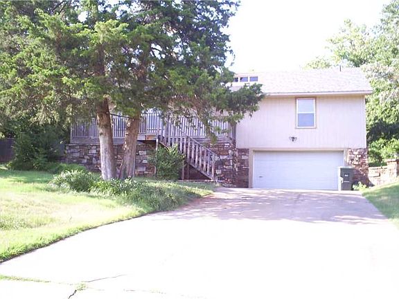 3rd image of 2742 E Hyland Park Rd