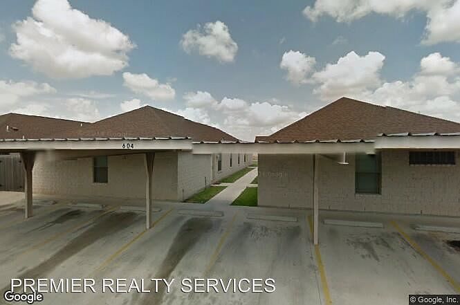 2nd image of 616 Horizon Peak APT 2