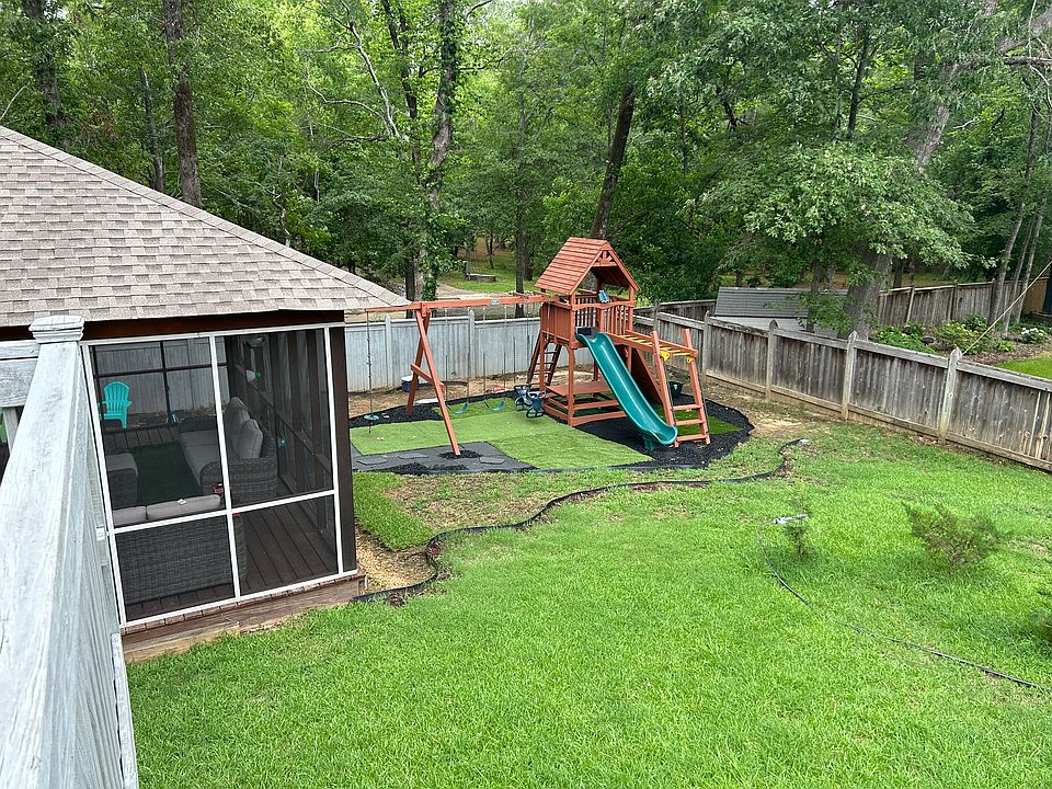 2nd image of 120 Golden Pond Dr