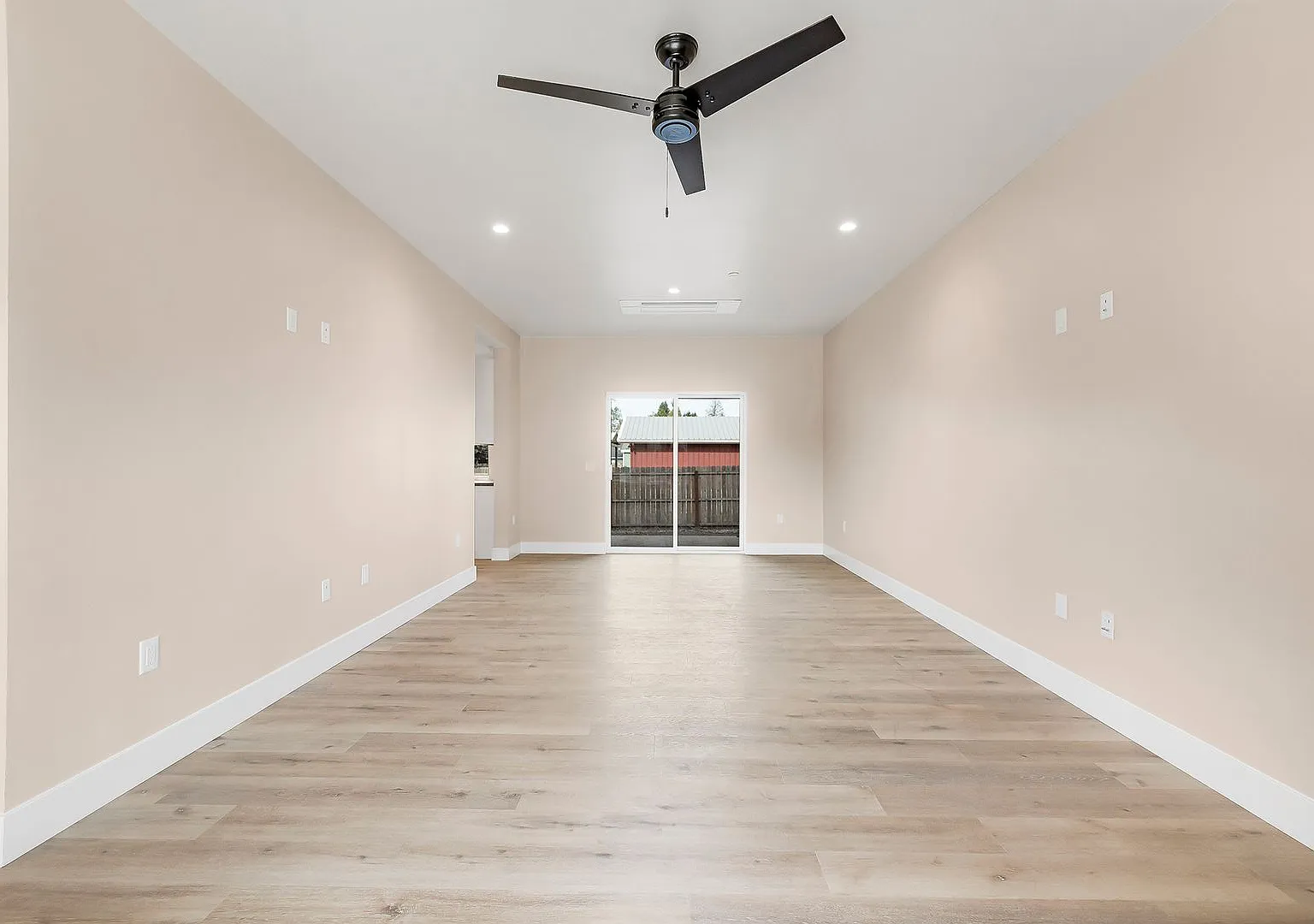 Floral East Apartment Homes — Photo 3