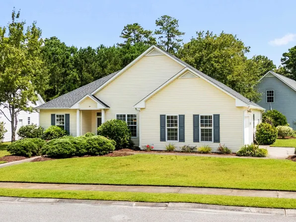 131 Woodlyn Ave., Little River, SC 29566