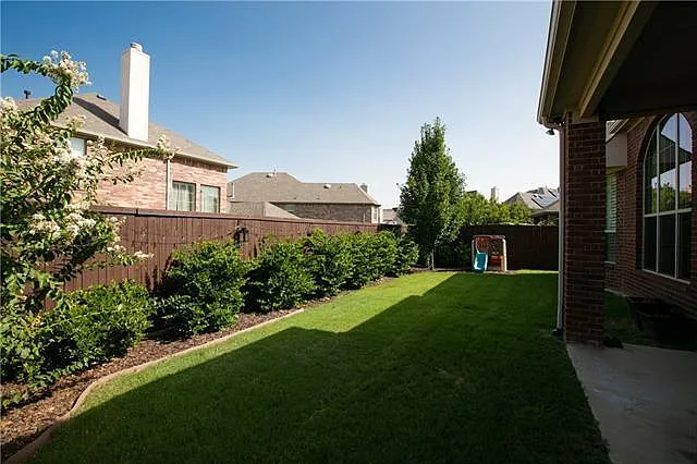 2529 Brandon Dr — Photo 21