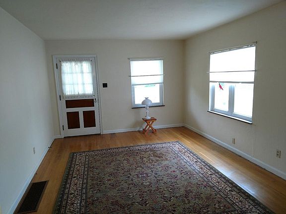 4th image of 5661 Karen Ave