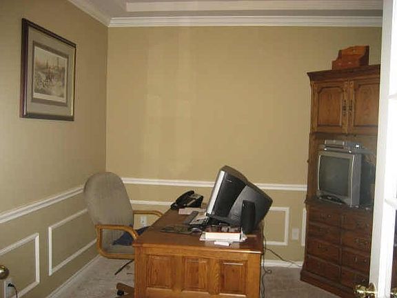 3rd image of 2704 Fallcreek Dr