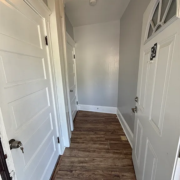 62-64 Lawrence St #62 — Photo 3